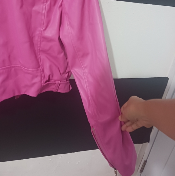 Women Pink Barbie style biker faux leather jacket - Picture 12 of 16